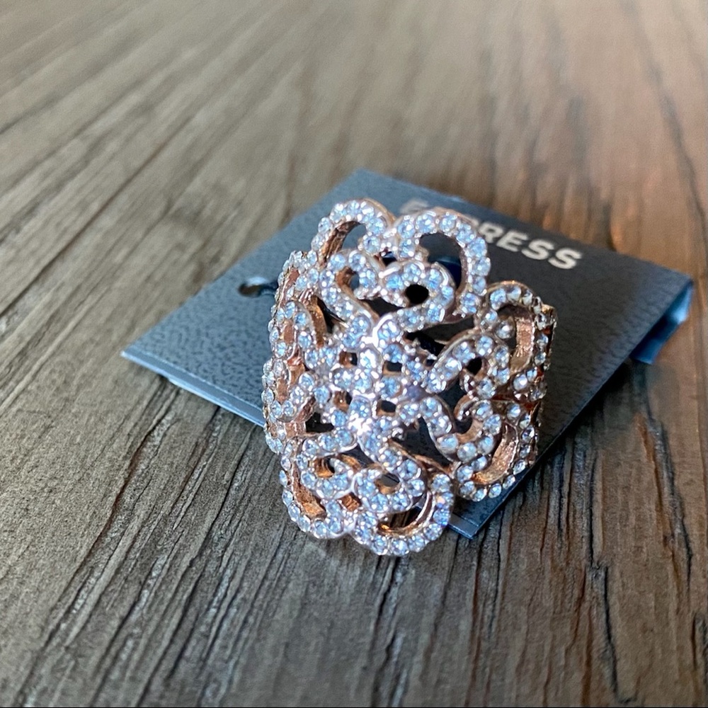 Rose gold ring